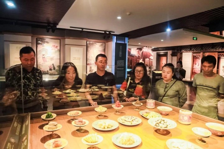 1540258327993178.jpg 8.jpg